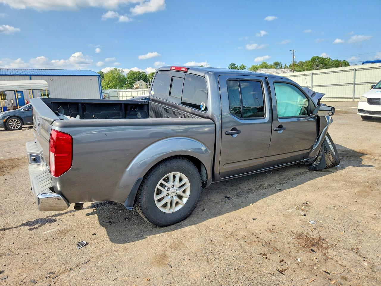 2018 NISSAN FRONTIER