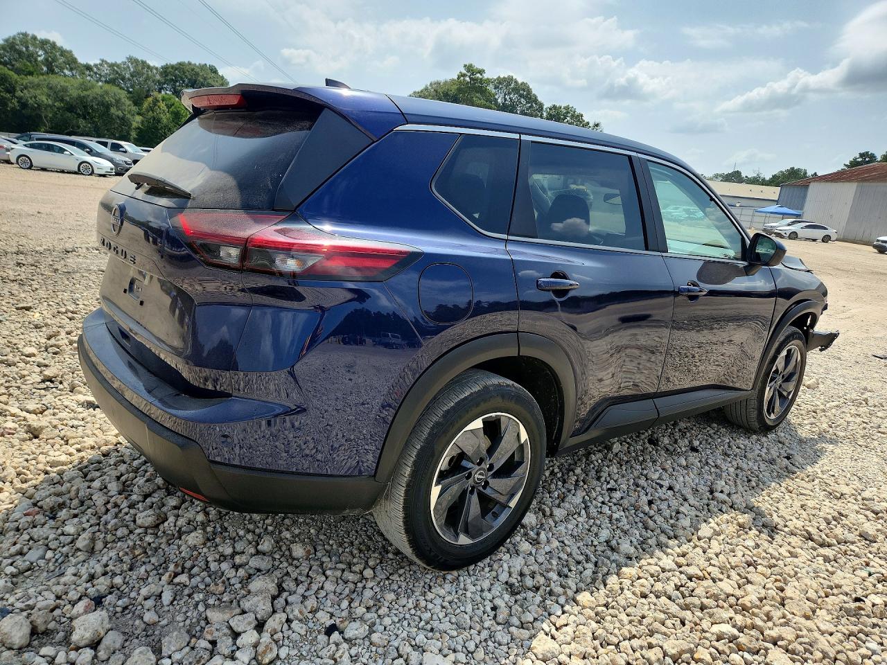2025 NISSAN ROGUE