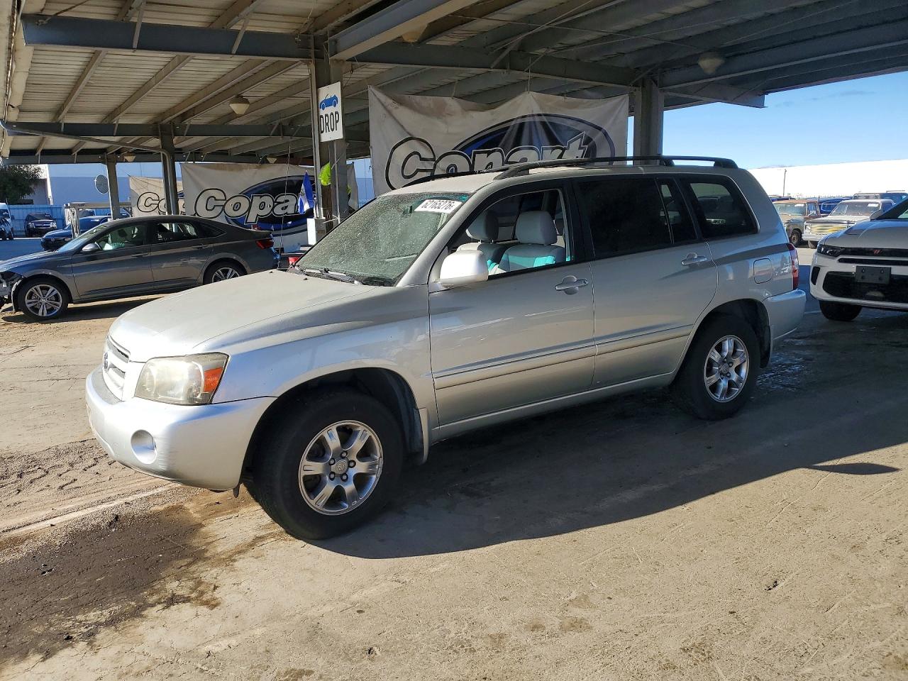 2005 TOYOTA HIGHLANDER