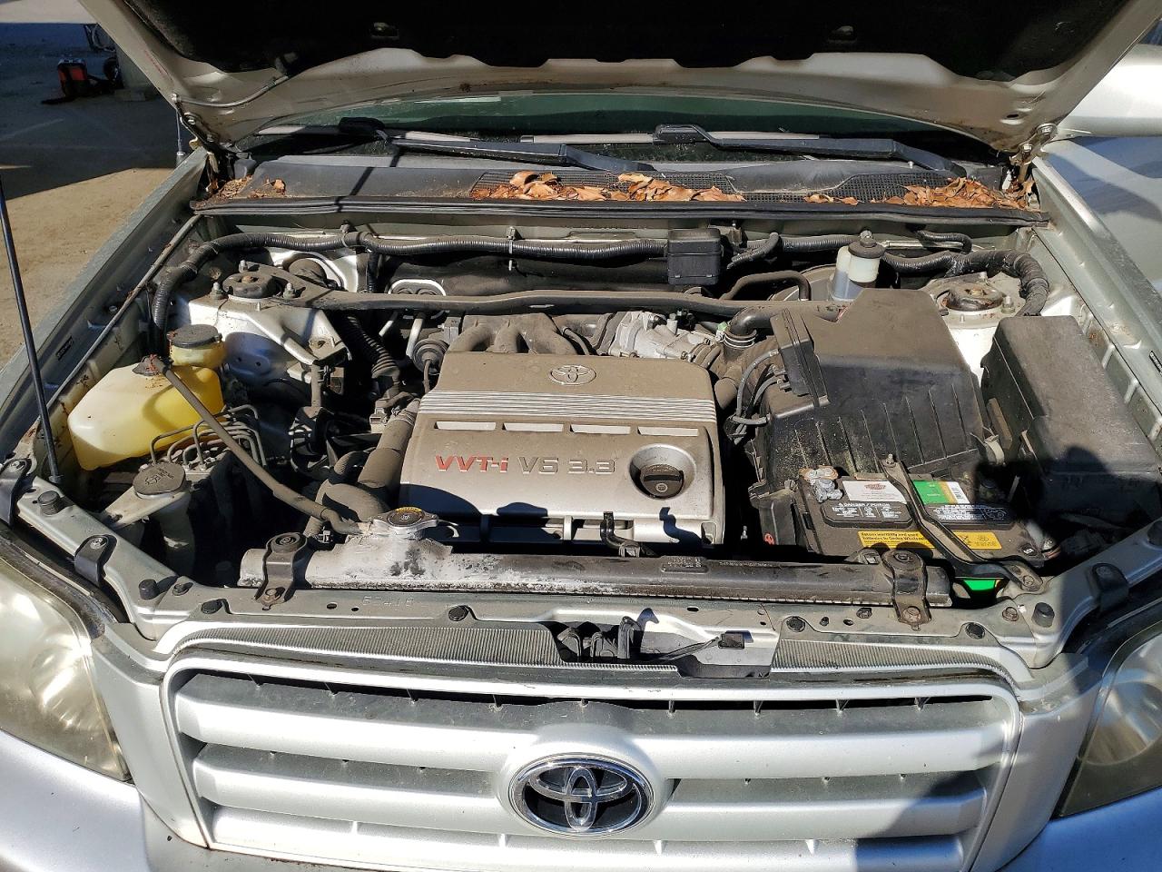 2005 TOYOTA HIGHLANDER