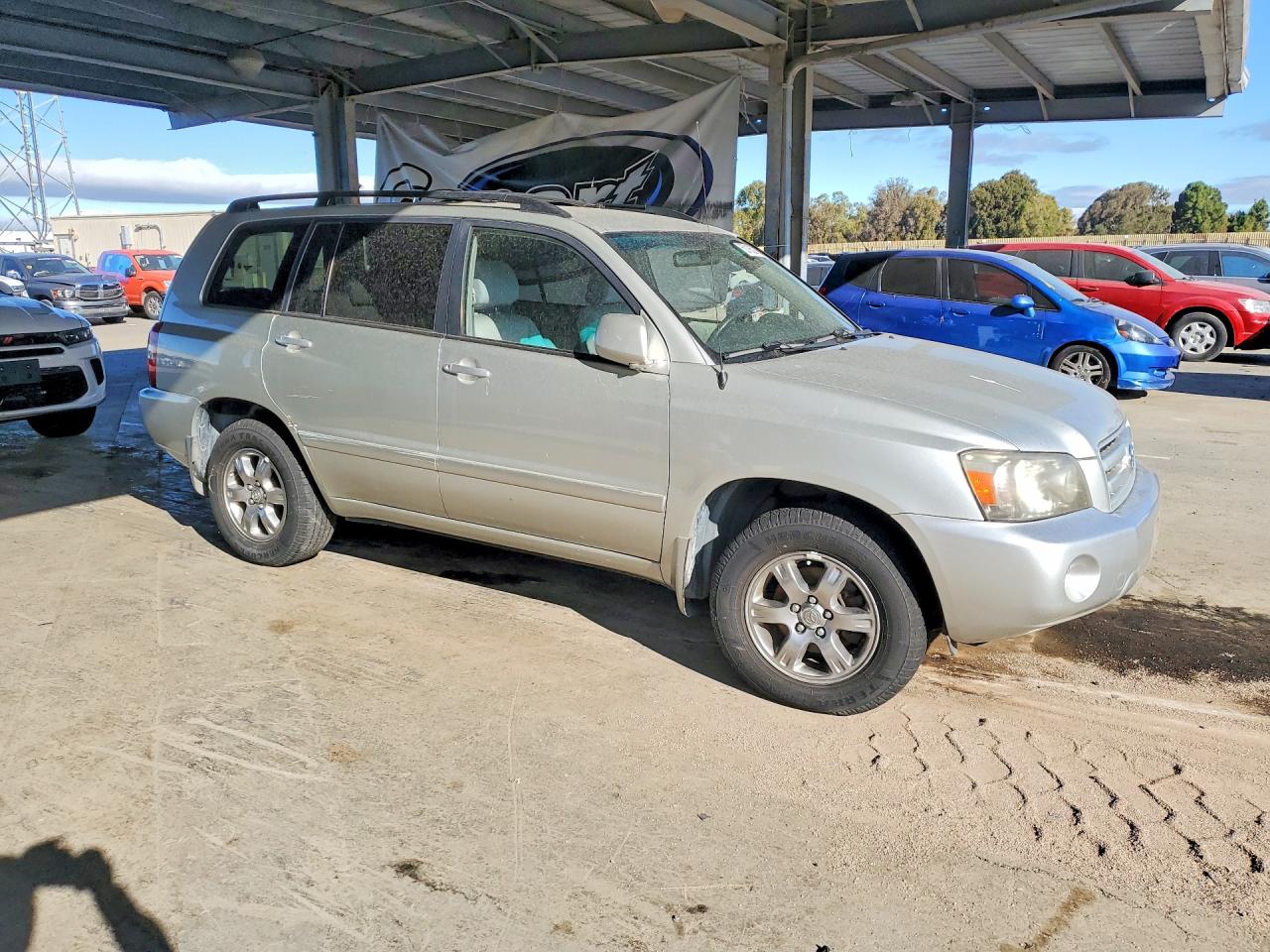 2005 TOYOTA HIGHLANDER