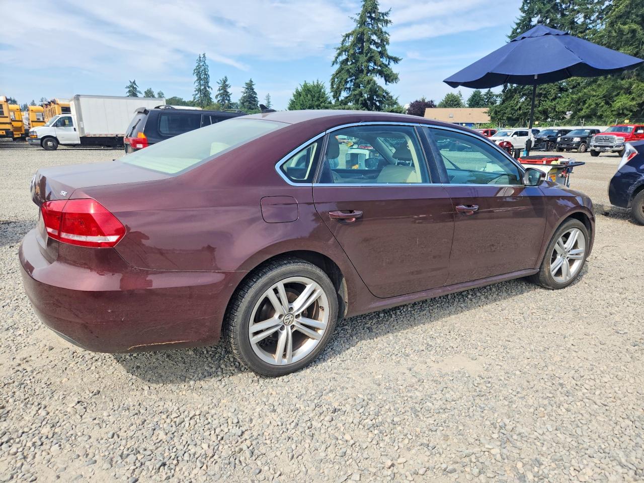 2014 VOLKSWAGEN PASSAT
