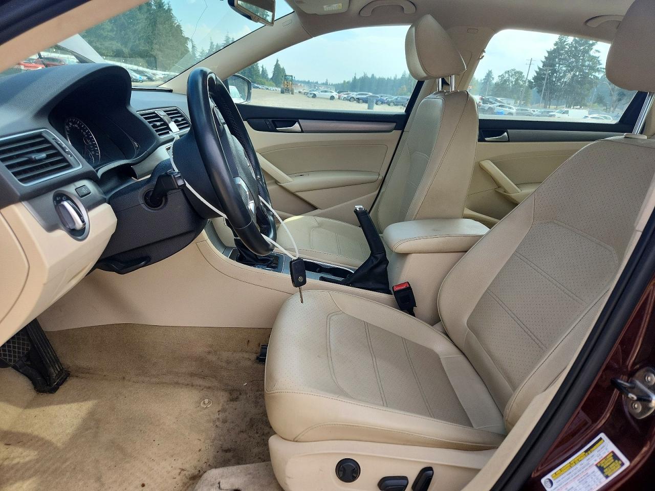 2014 VOLKSWAGEN PASSAT