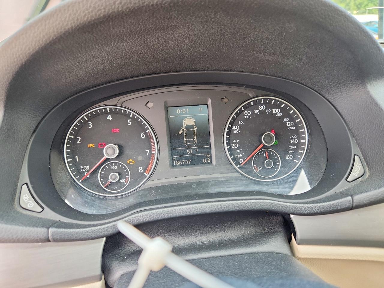 2014 VOLKSWAGEN PASSAT
