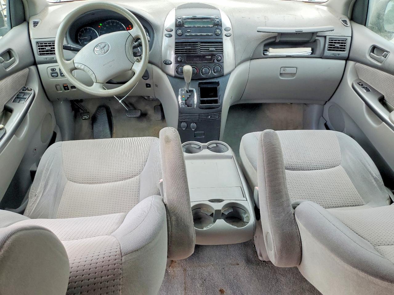 2006 TOYOTA SIENNA
