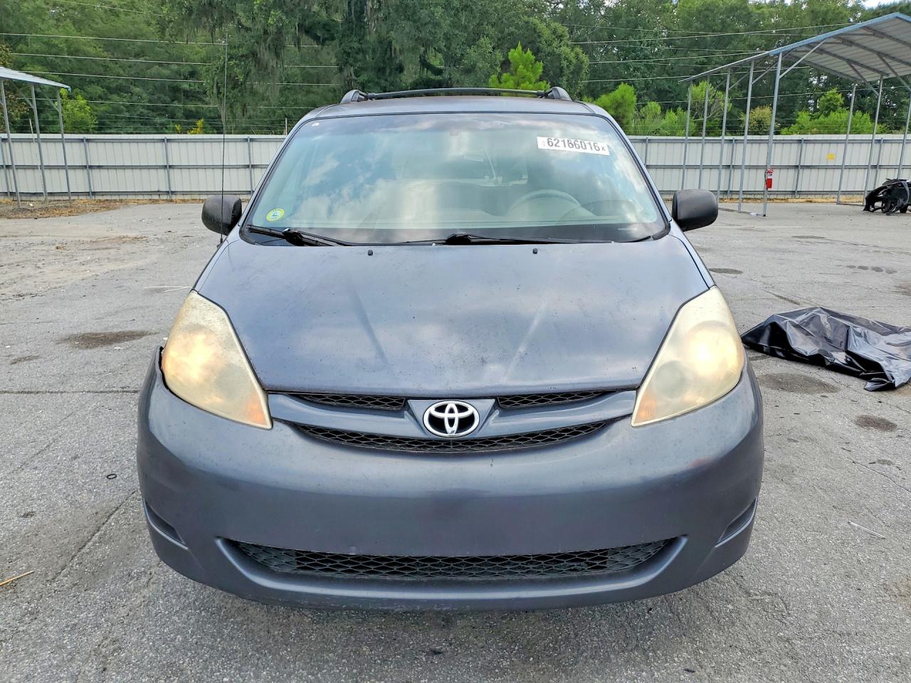 2006 TOYOTA SIENNA