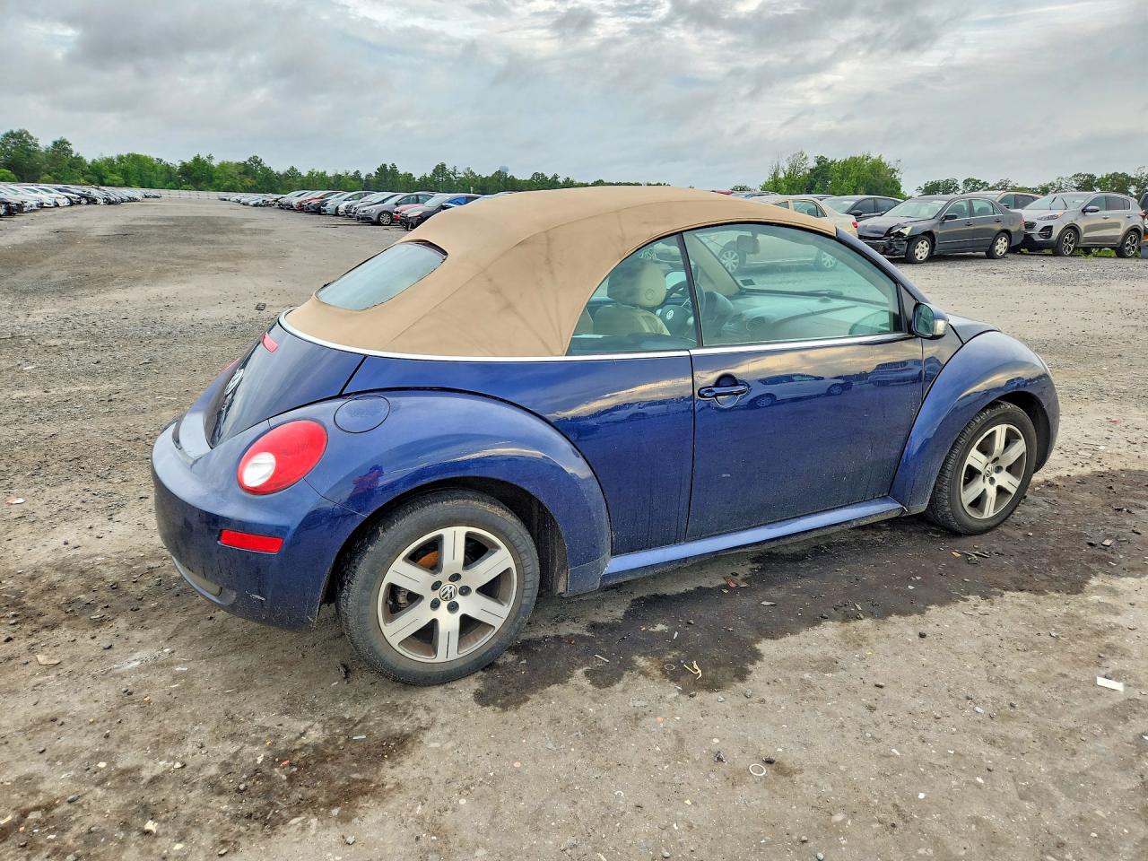 2006 VOLKSWAGEN BEETLE