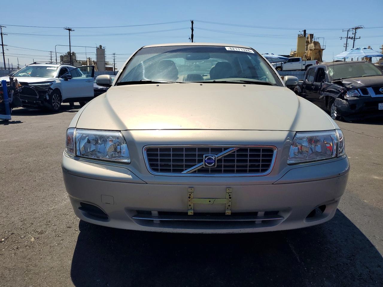 2004 VOLVO S80