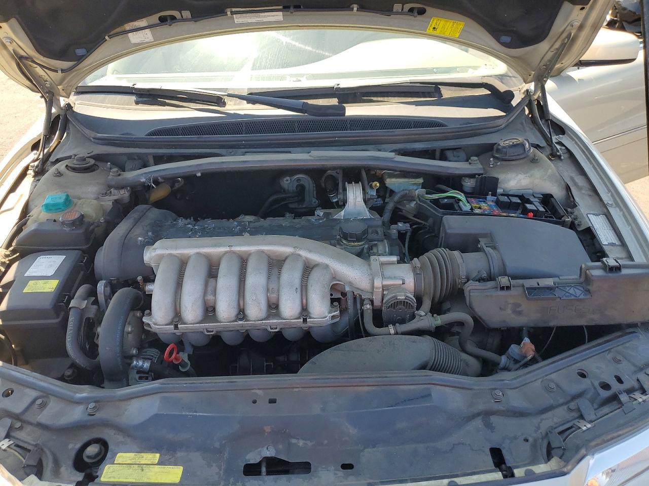 2004 VOLVO S80