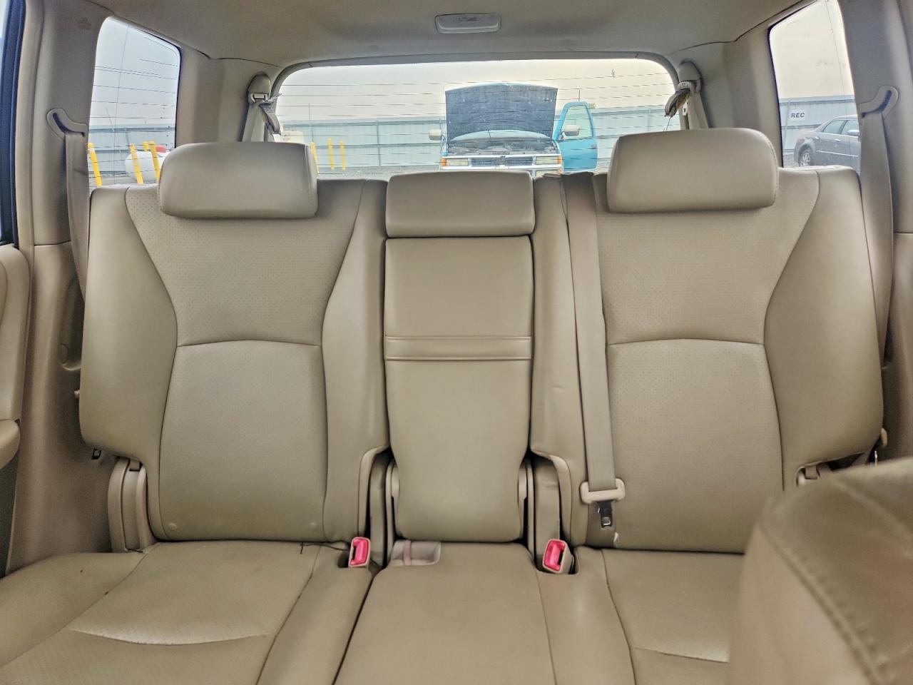 2005 TOYOTA HIGHLANDER