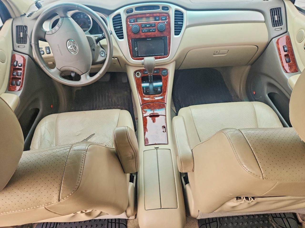 2005 TOYOTA HIGHLANDER