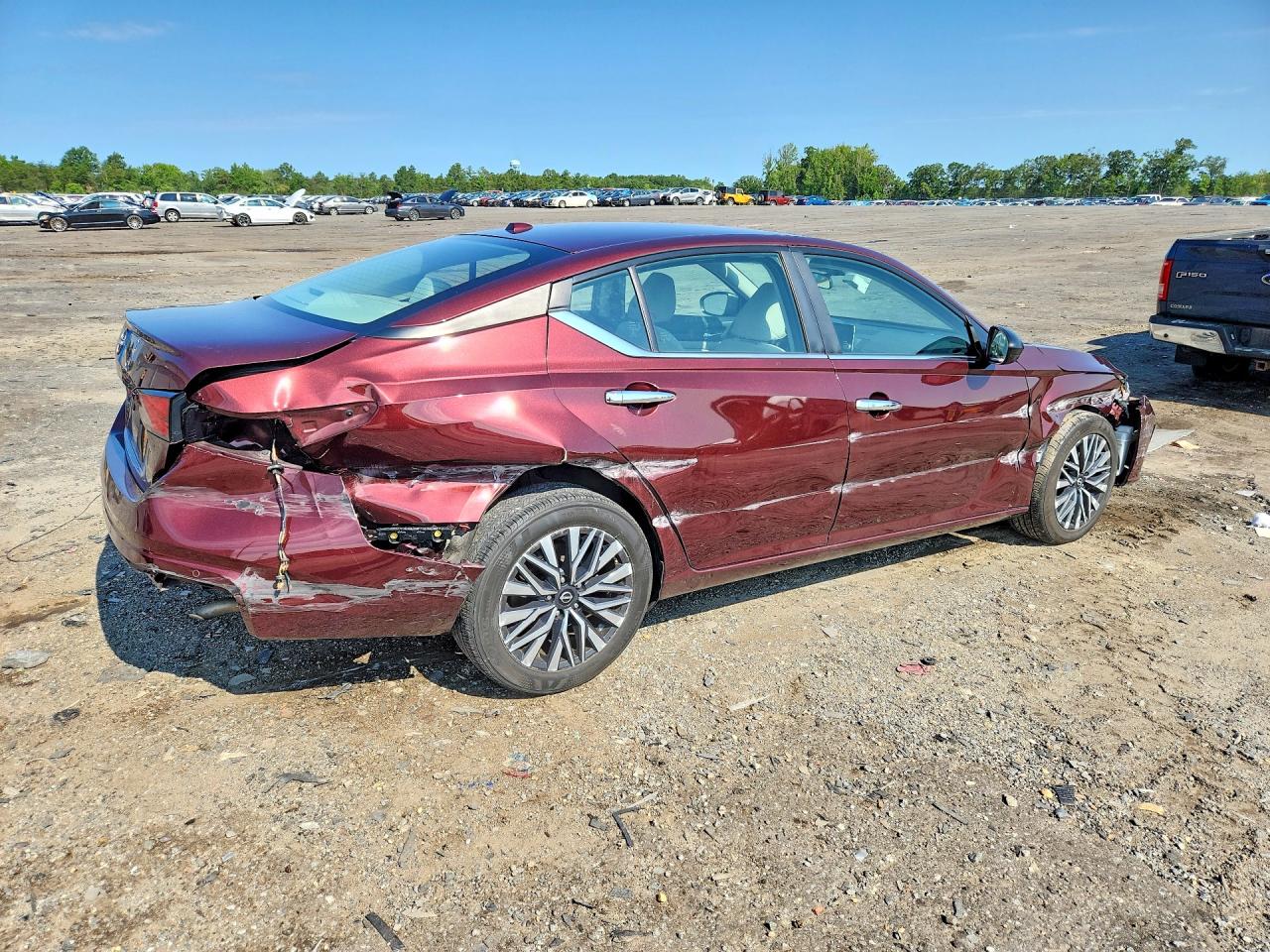 2025 NISSAN ALTIMA