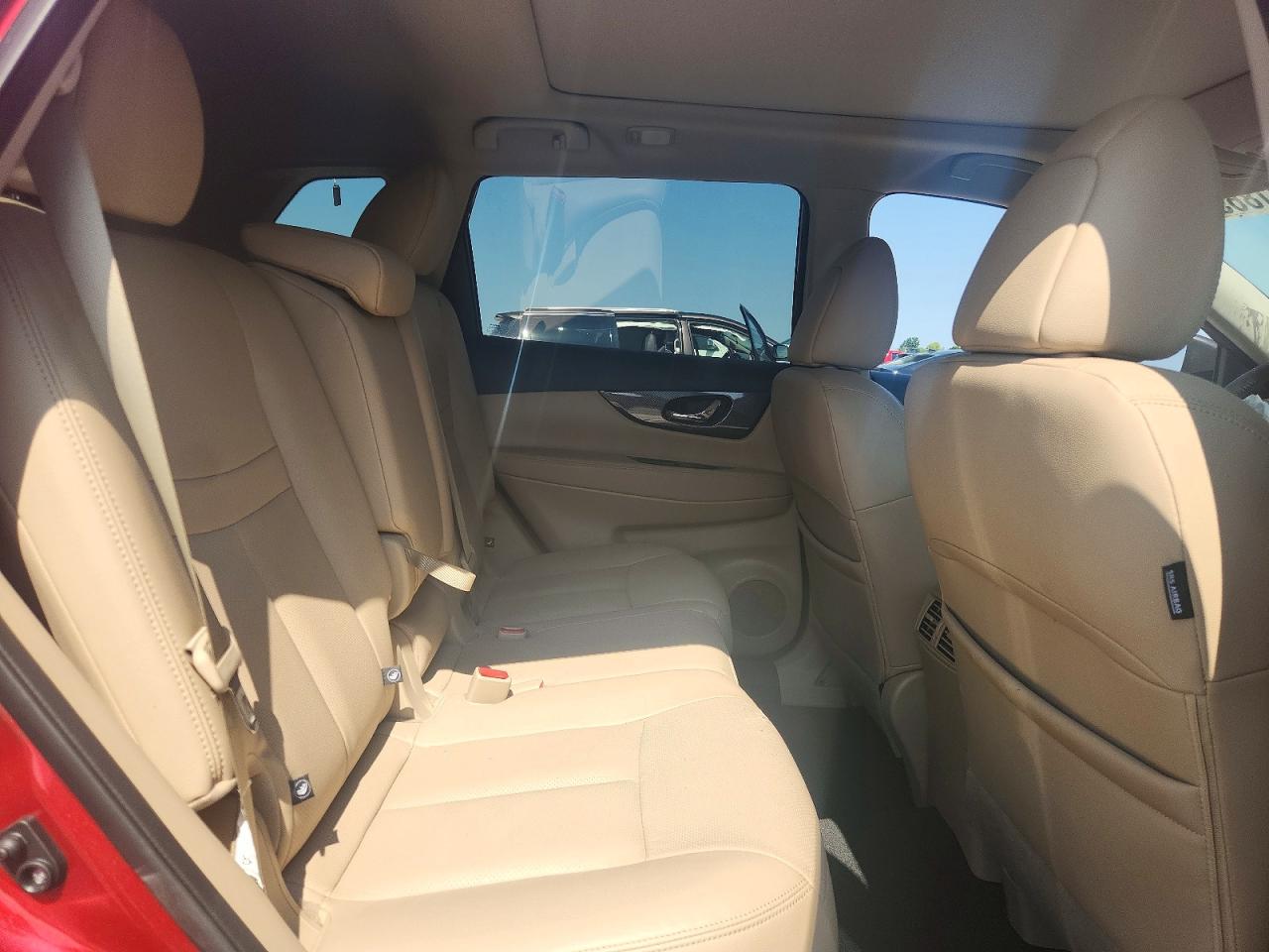 2016 NISSAN ROGUE