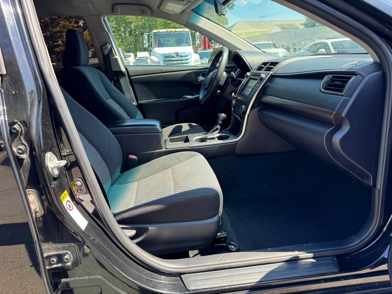 2017 TOYOTA CAMRY