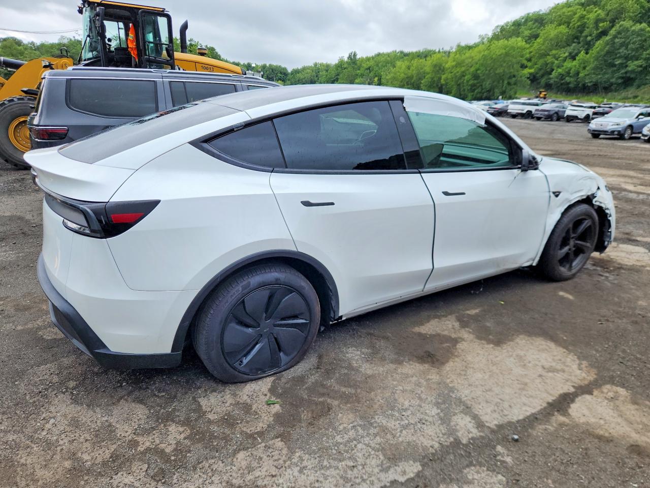 2026 TESLA MODEL Y