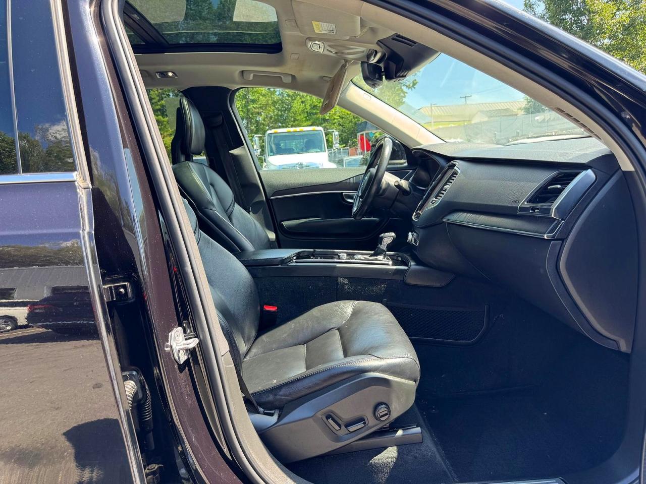 2020 VOLVO XC90