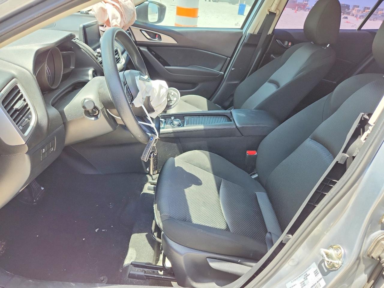 2018 MAZDA 3