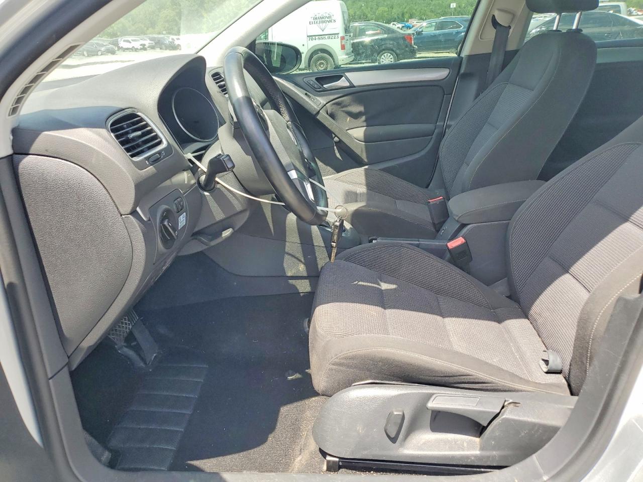 2014 VOLKSWAGEN GOLF