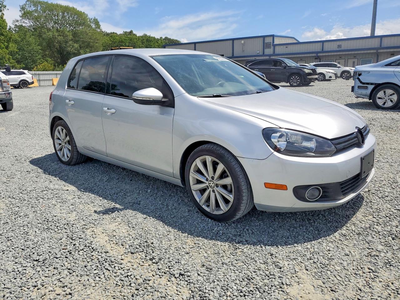 2014 VOLKSWAGEN GOLF