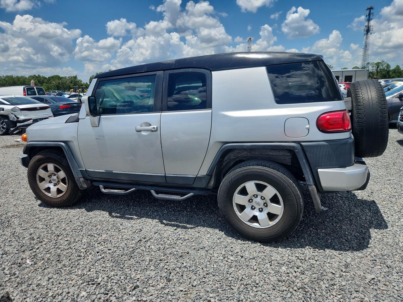 2007 TOYOTA FJ CRUISER