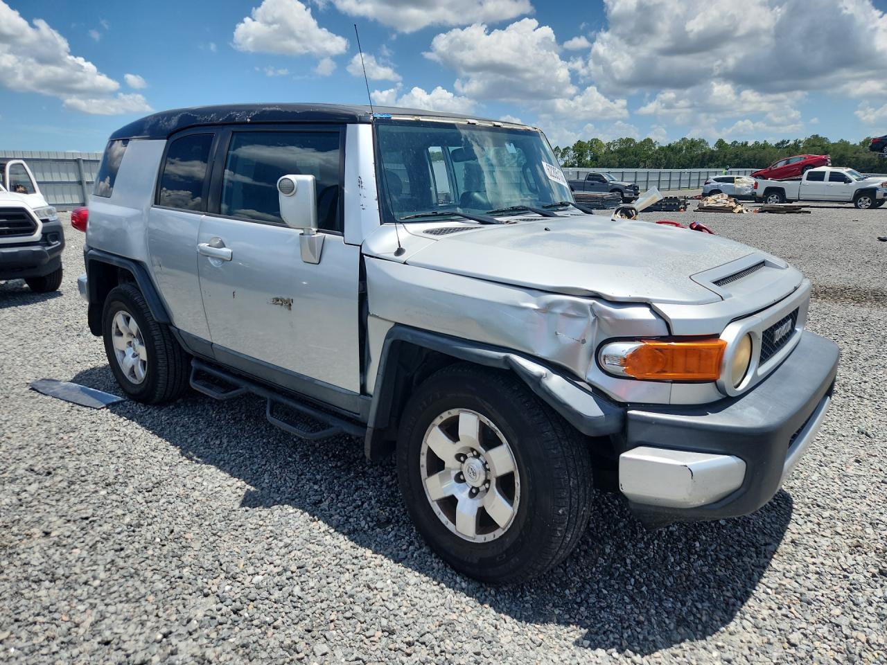 2007 TOYOTA FJ CRUISER