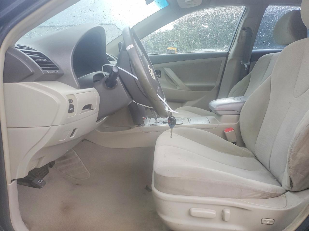 2010 TOYOTA CAMRY