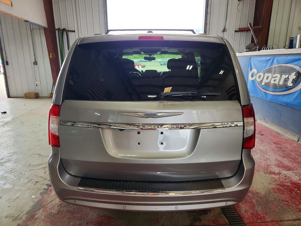 2014 CHRYSLER MINIVAN