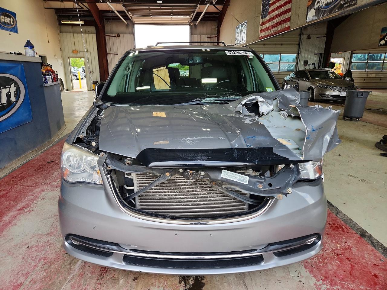 2014 CHRYSLER MINIVAN