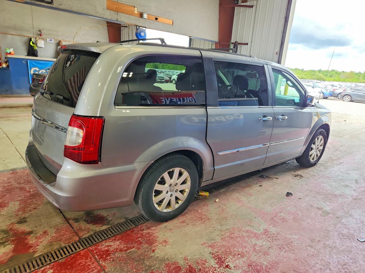 2014 CHRYSLER MINIVAN