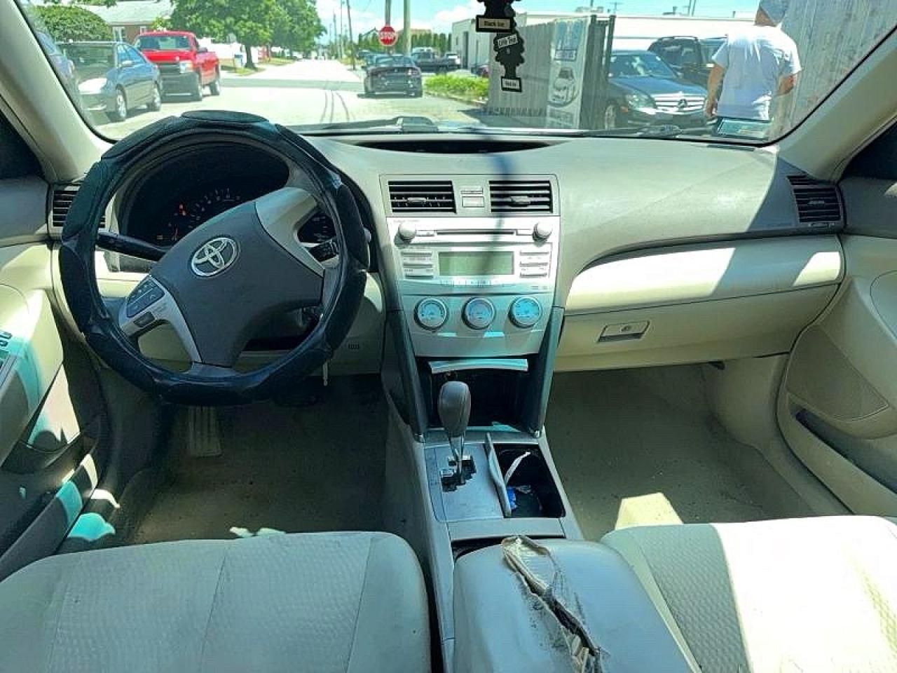2011 TOYOTA CAMRY