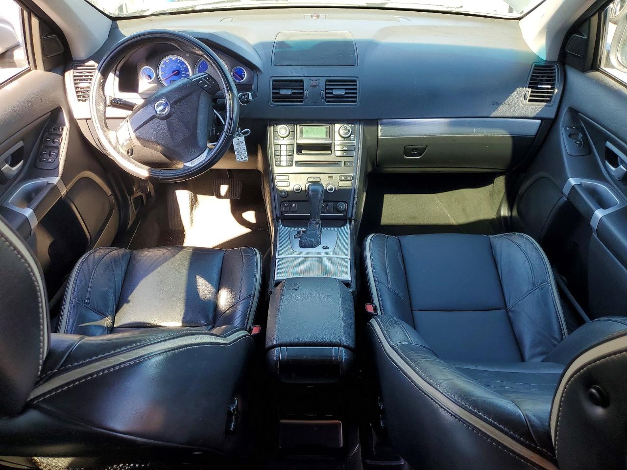 2011 VOLVO XC90