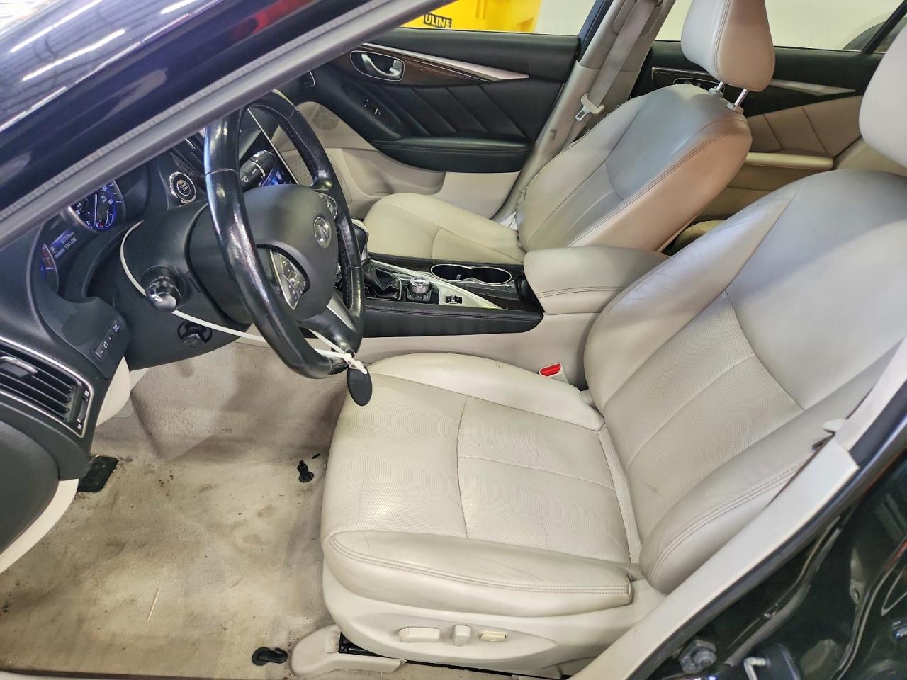 2015 INFINITI Q50