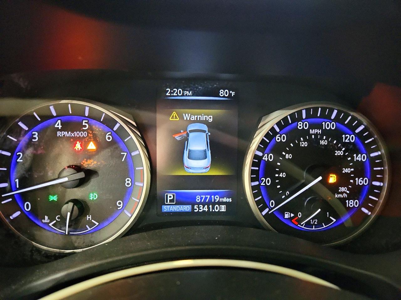 2015 INFINITI Q50