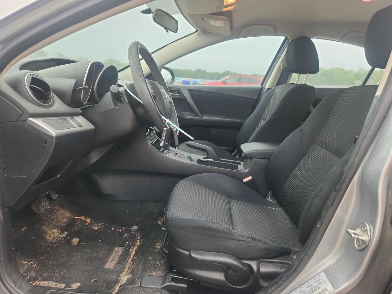 2013 MAZDA 3