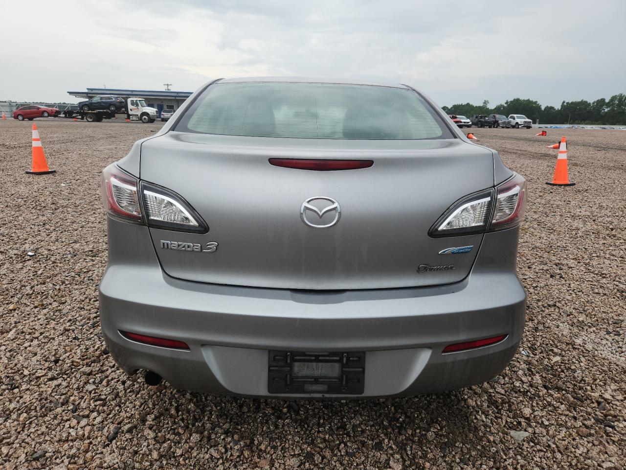 2013 MAZDA 3
