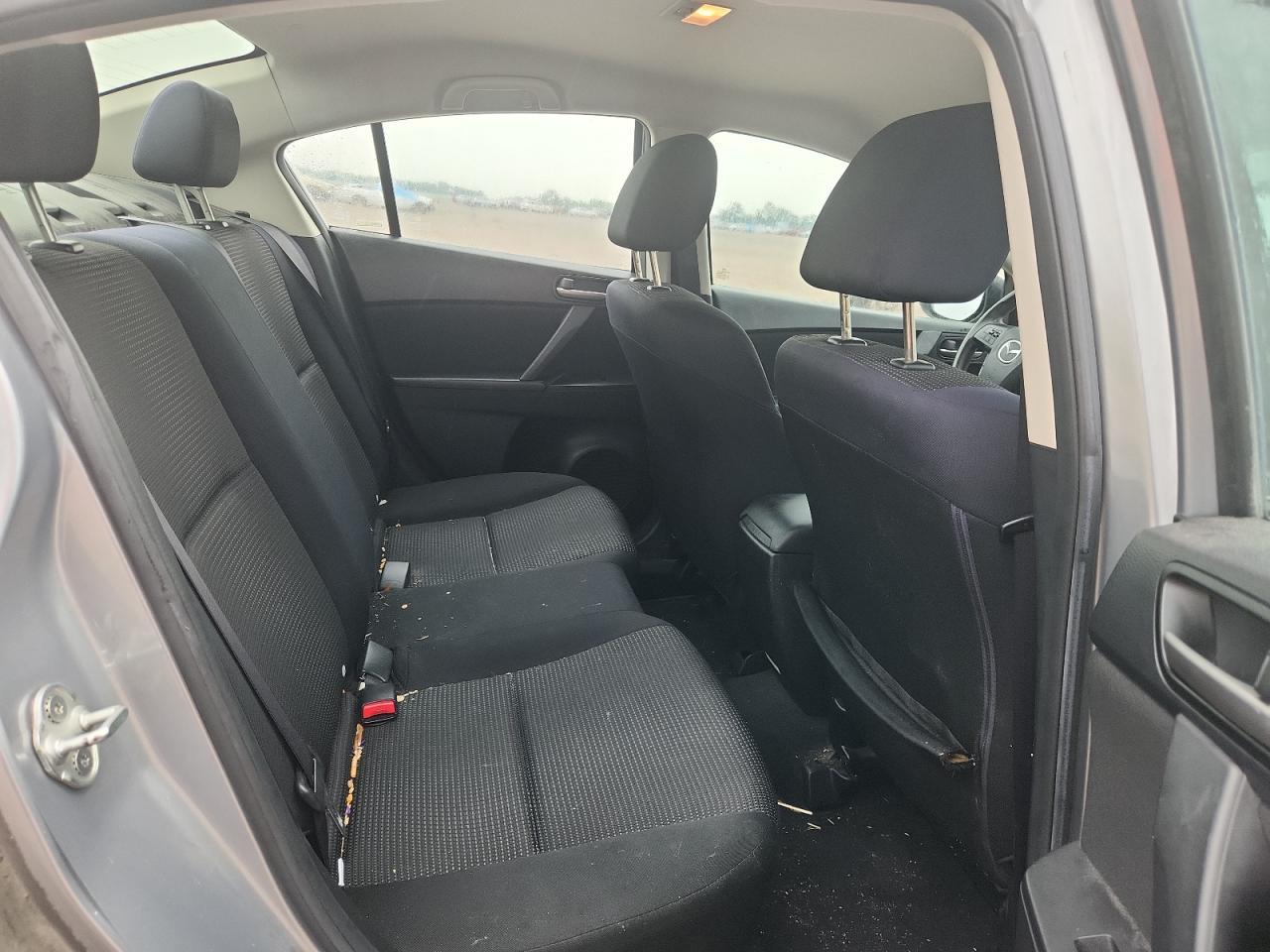 2013 MAZDA 3
