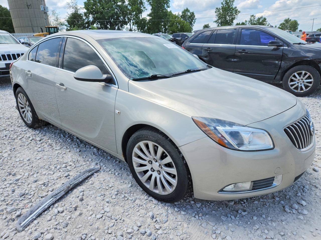 2011 BUICK REGAL