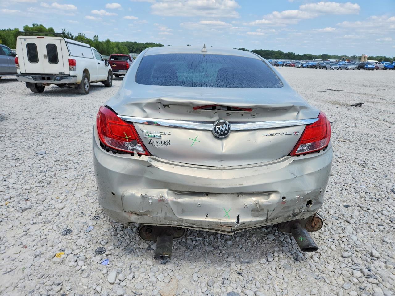 2011 BUICK REGAL