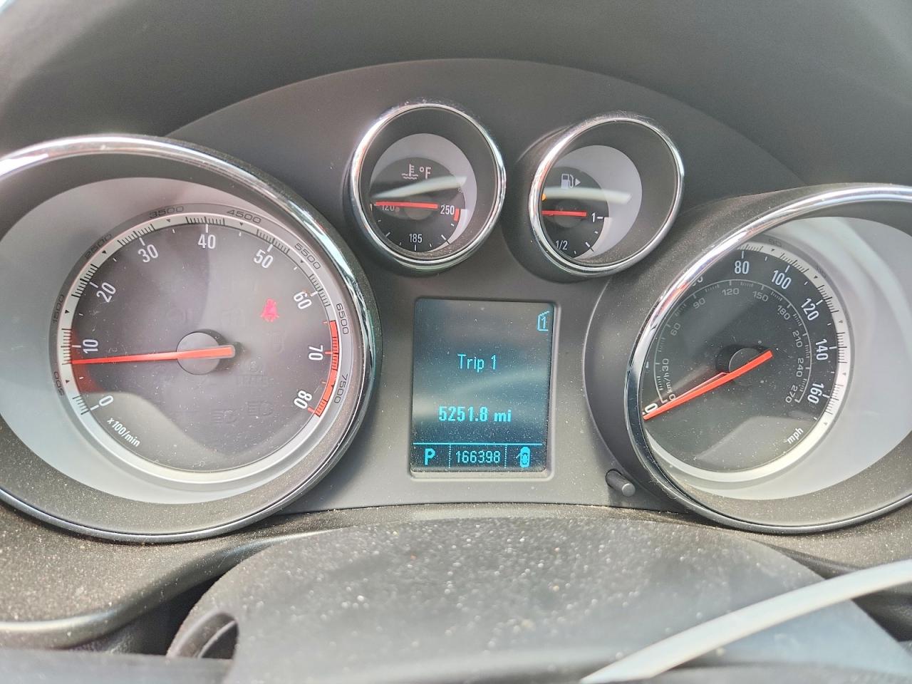2011 BUICK REGAL