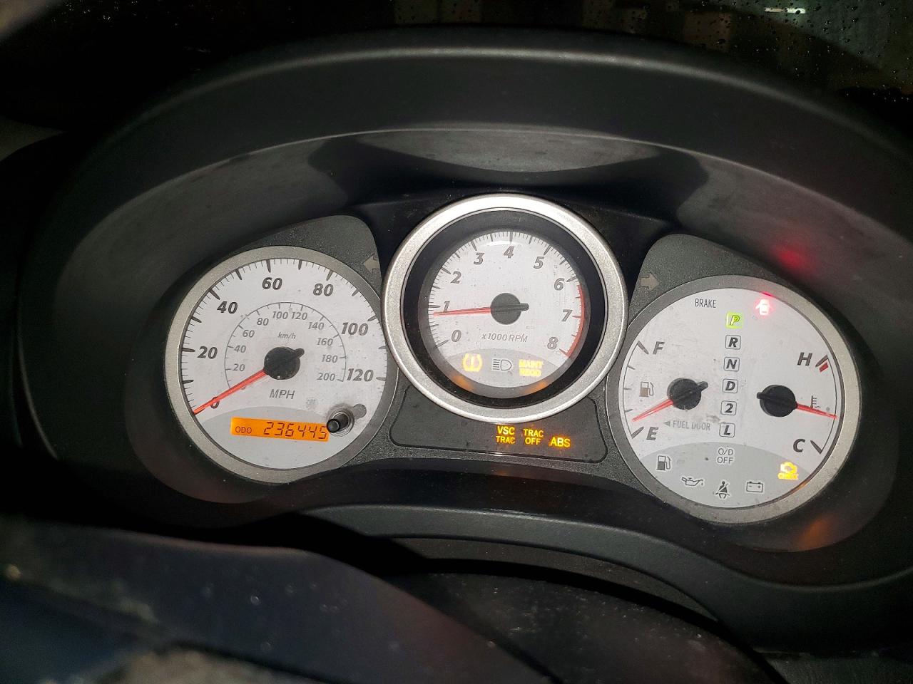 2004 TOYOTA RAV4 BASE