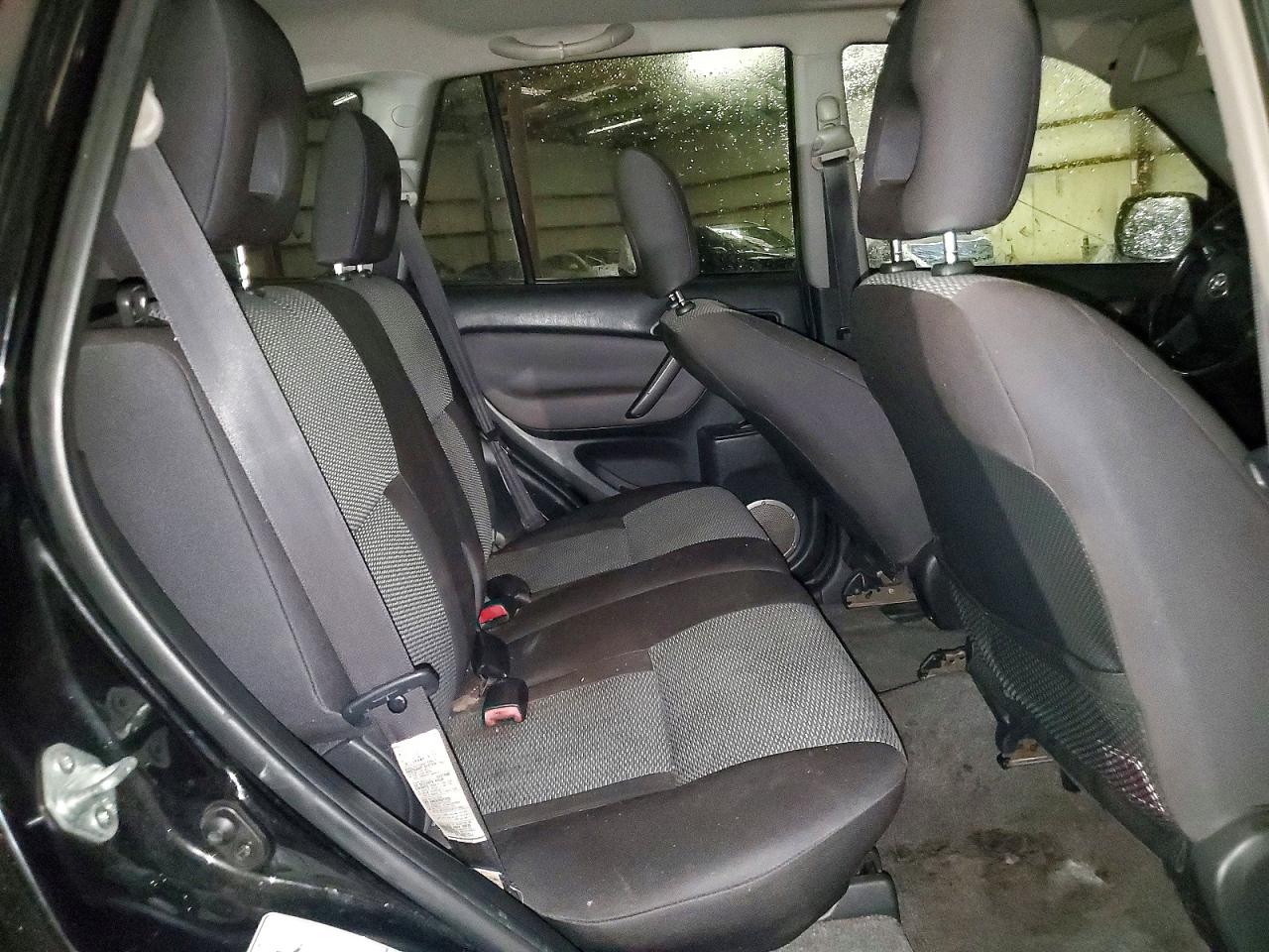 2004 TOYOTA RAV4 BASE
