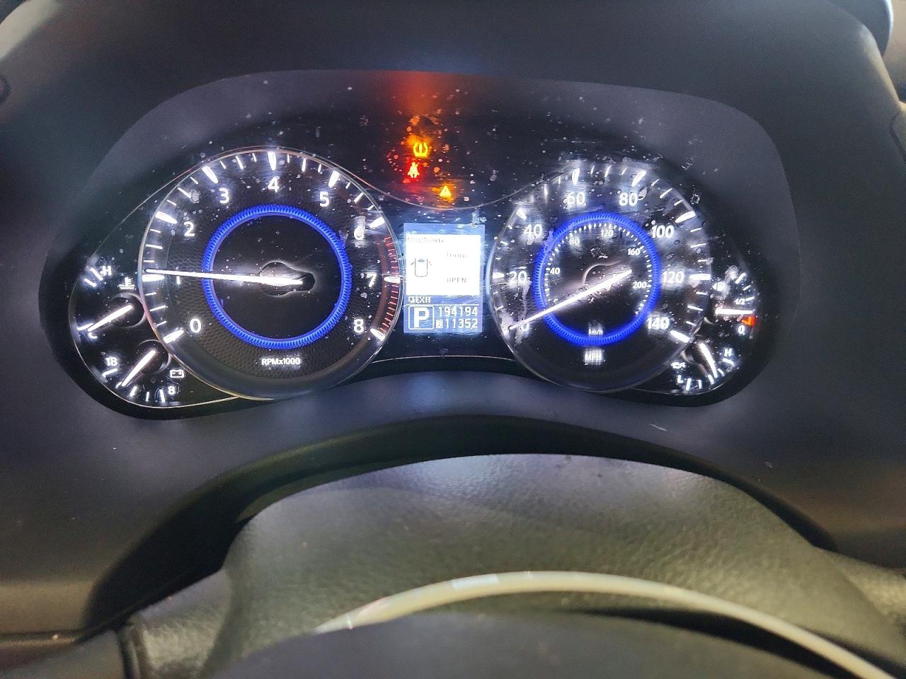 2012 INFINITI QX56