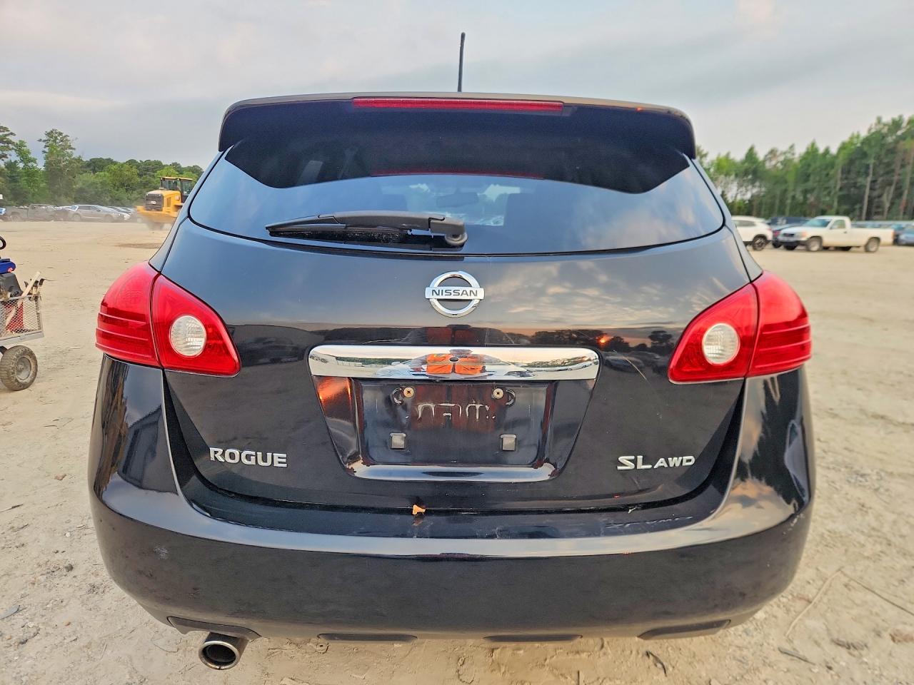 2013 NISSAN ROGUE