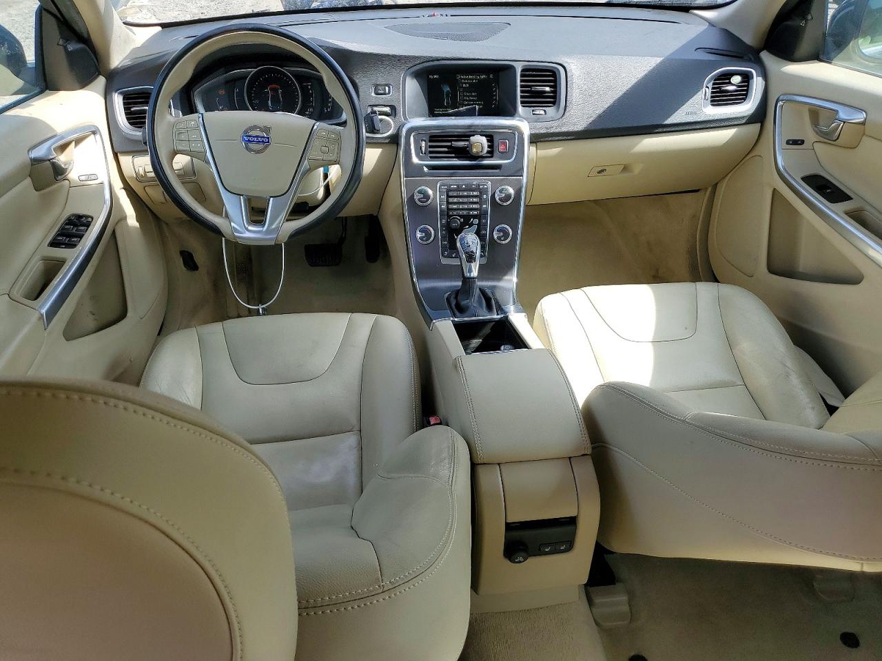 2015 VOLVO S60