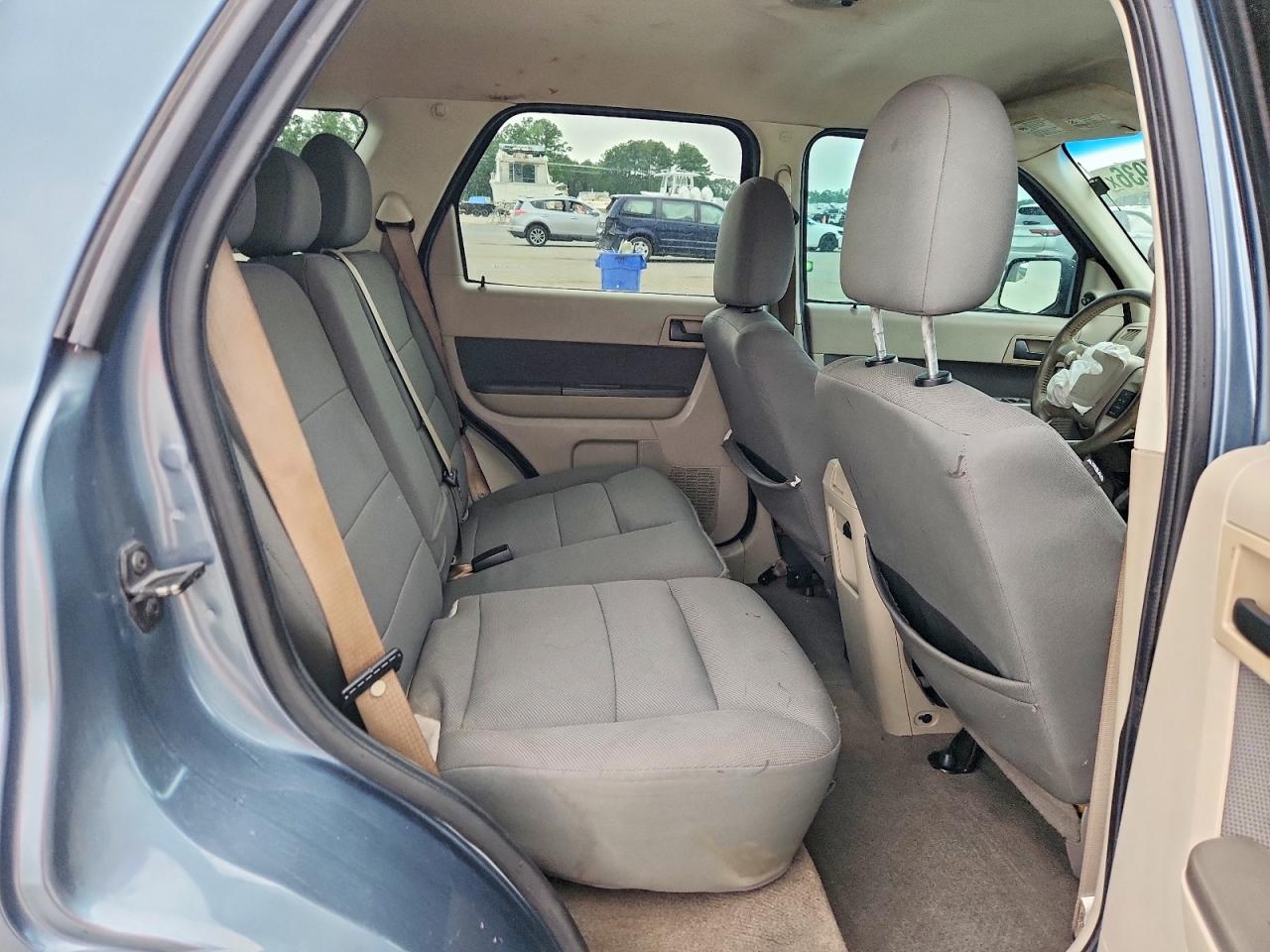 2010 FORD ESCAPE
