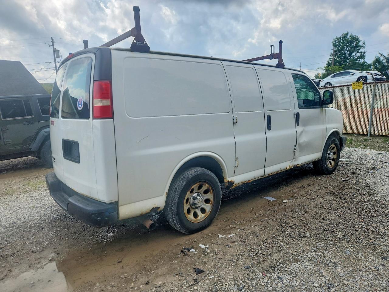 2012 CHEVROLET EXPRESS