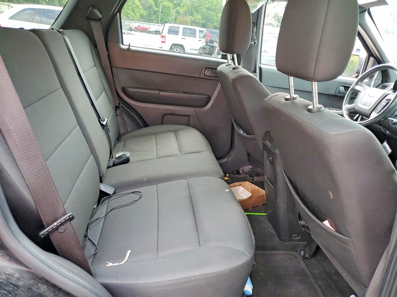 2010 FORD ESCAPE