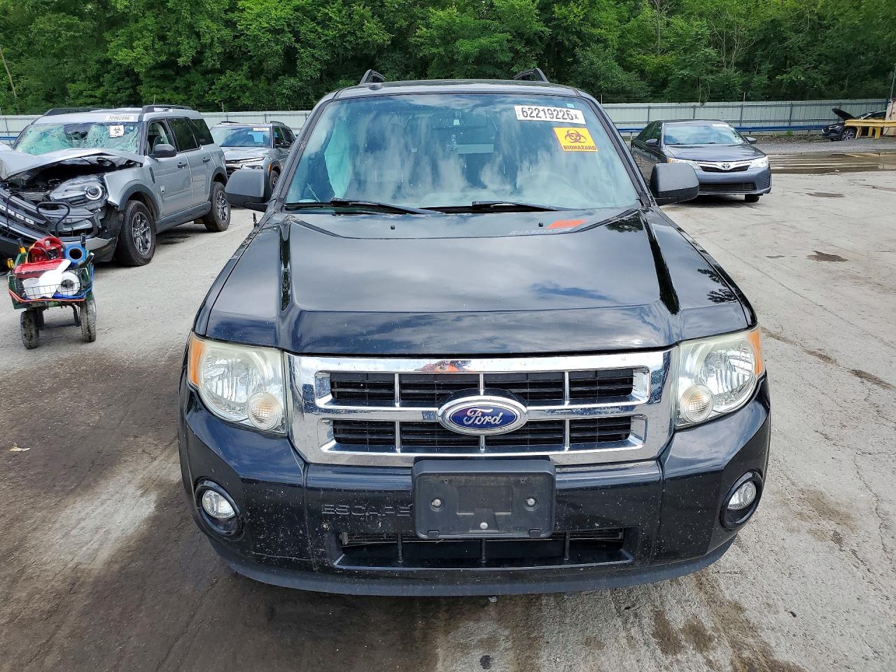 2010 FORD ESCAPE