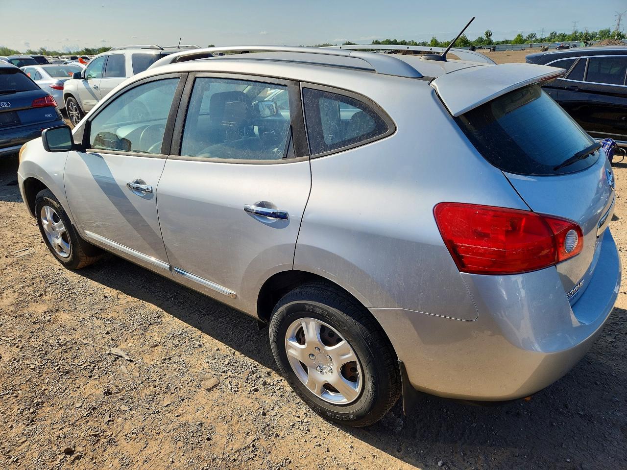 2015 NISSAN ROGUE