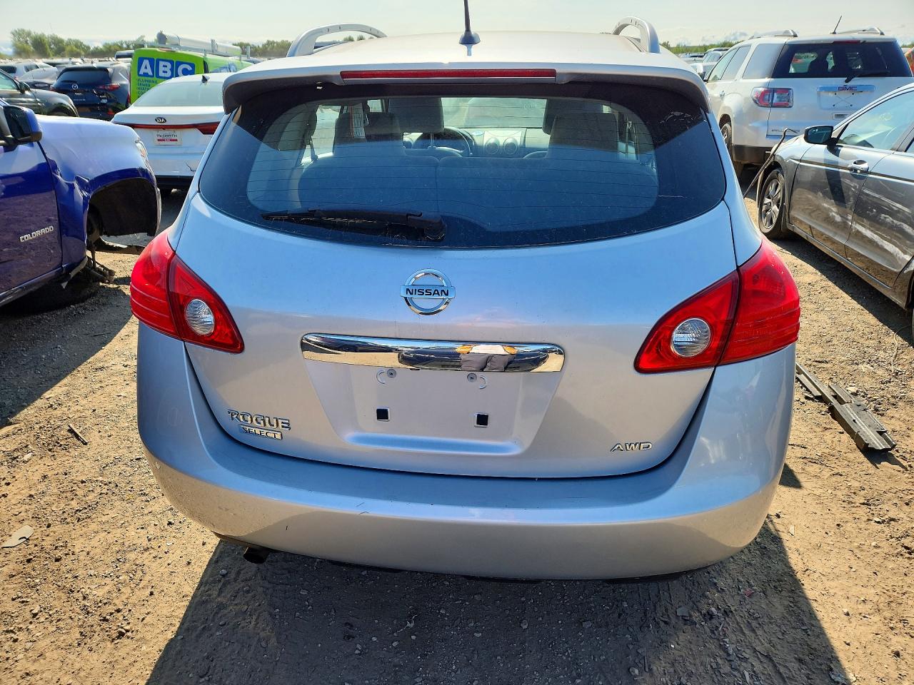2015 NISSAN ROGUE
